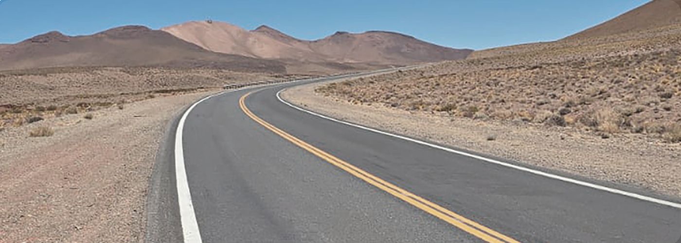 Ruta de montaña en el Paso de Jama